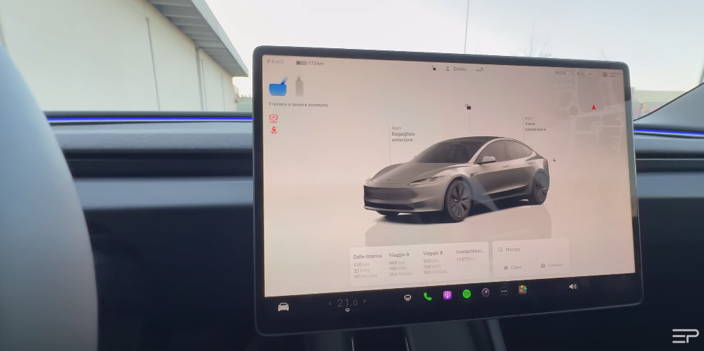 recensione tesla model 3 2024